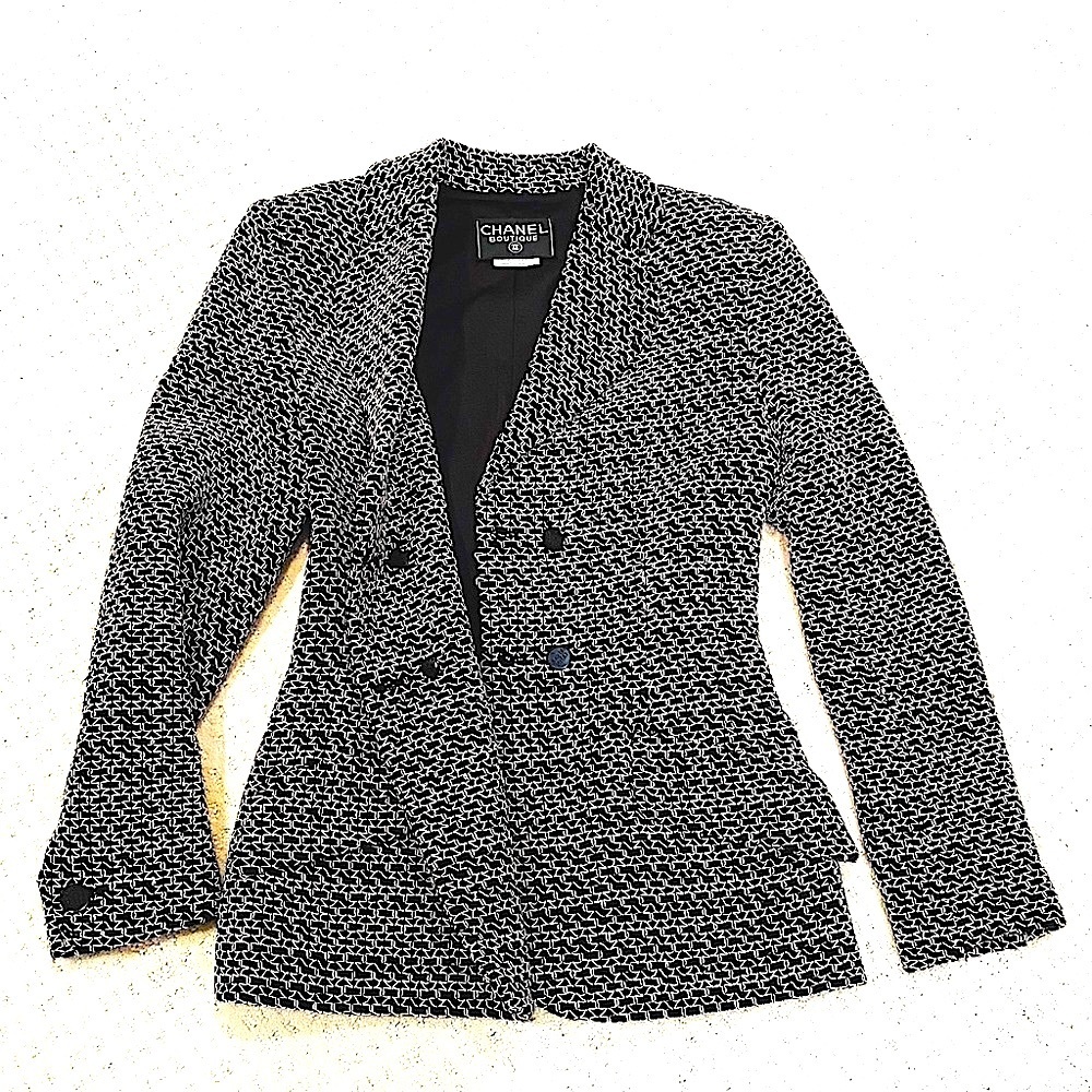 CHANEL Tweed Jacket!! Black & White Tweed Wool Jacket - Picture 1 of 15